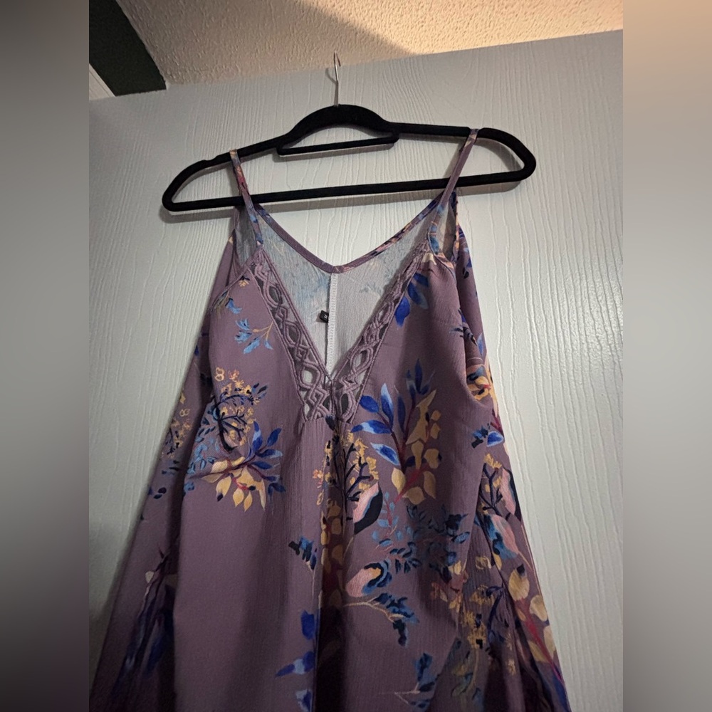 Floral Lavender V-Neck Spaghetti Strap Top